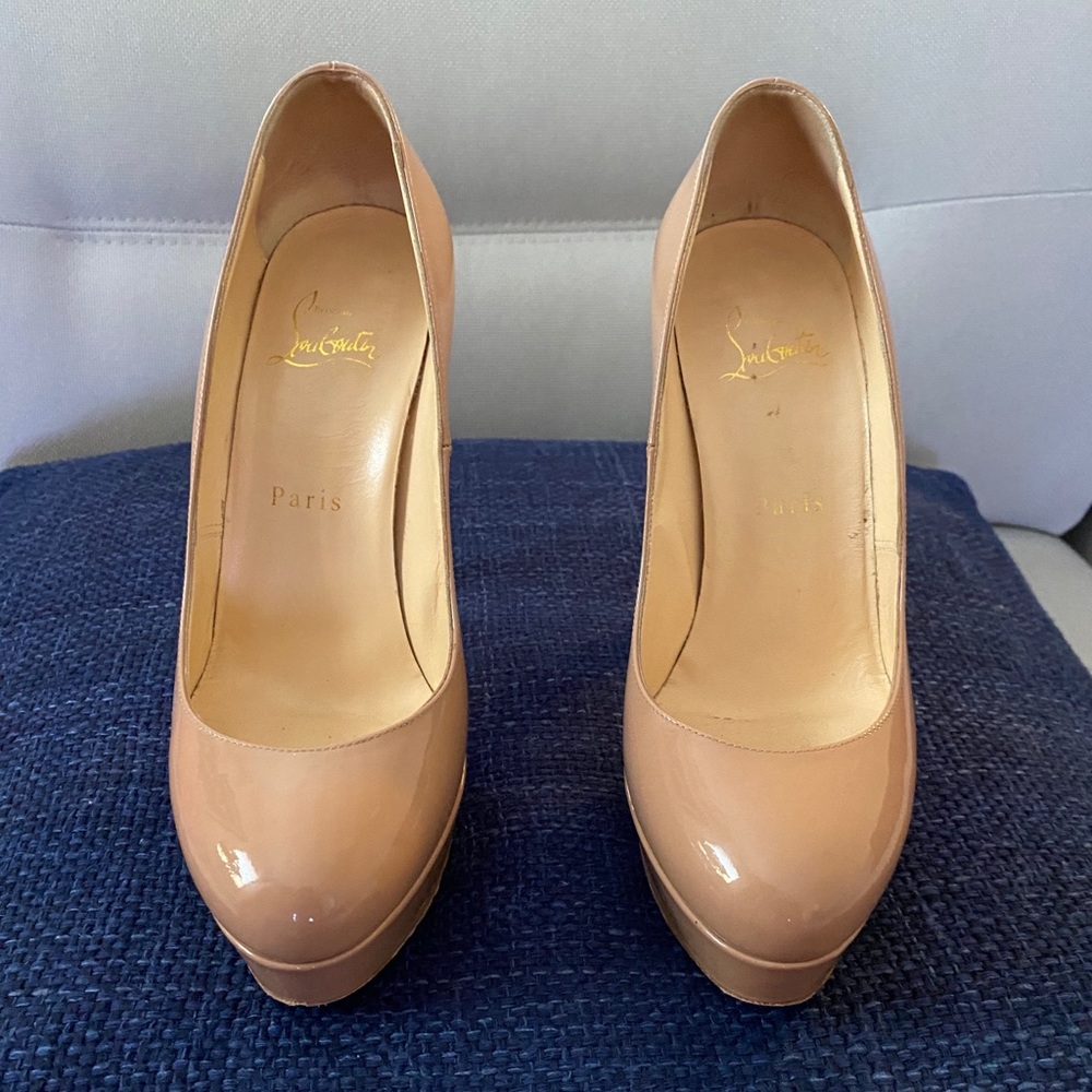 CHRISTIAN LOUBOUTIN
Bianca Leather Pumps